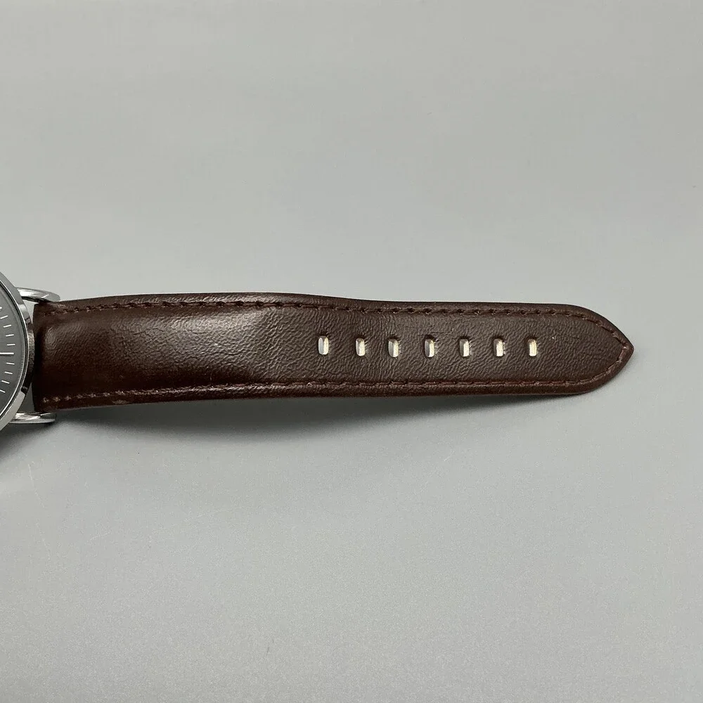 Daniel Wellington see photos